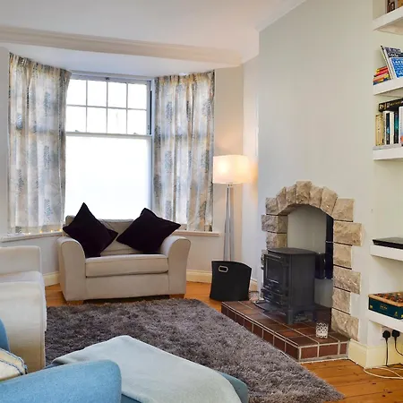 Holiday home Lythdene
